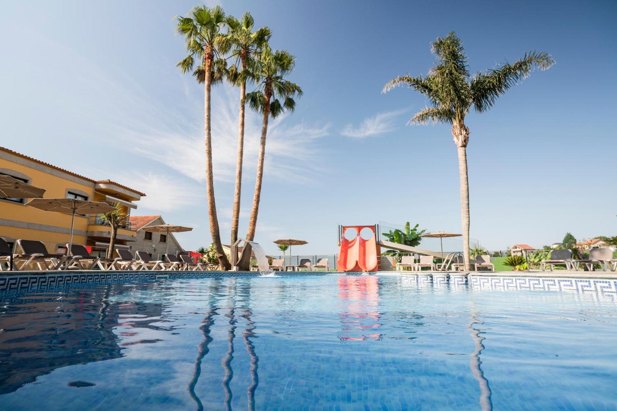 Apartamentos Atlantico Resort Montalvo Luaran gambar